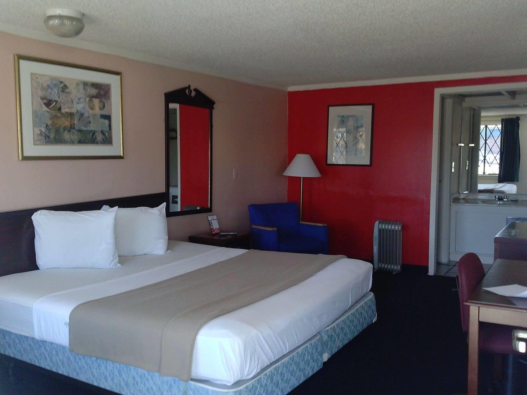 Westwoods Inn & Suites Woodhaven Eksteriør billede