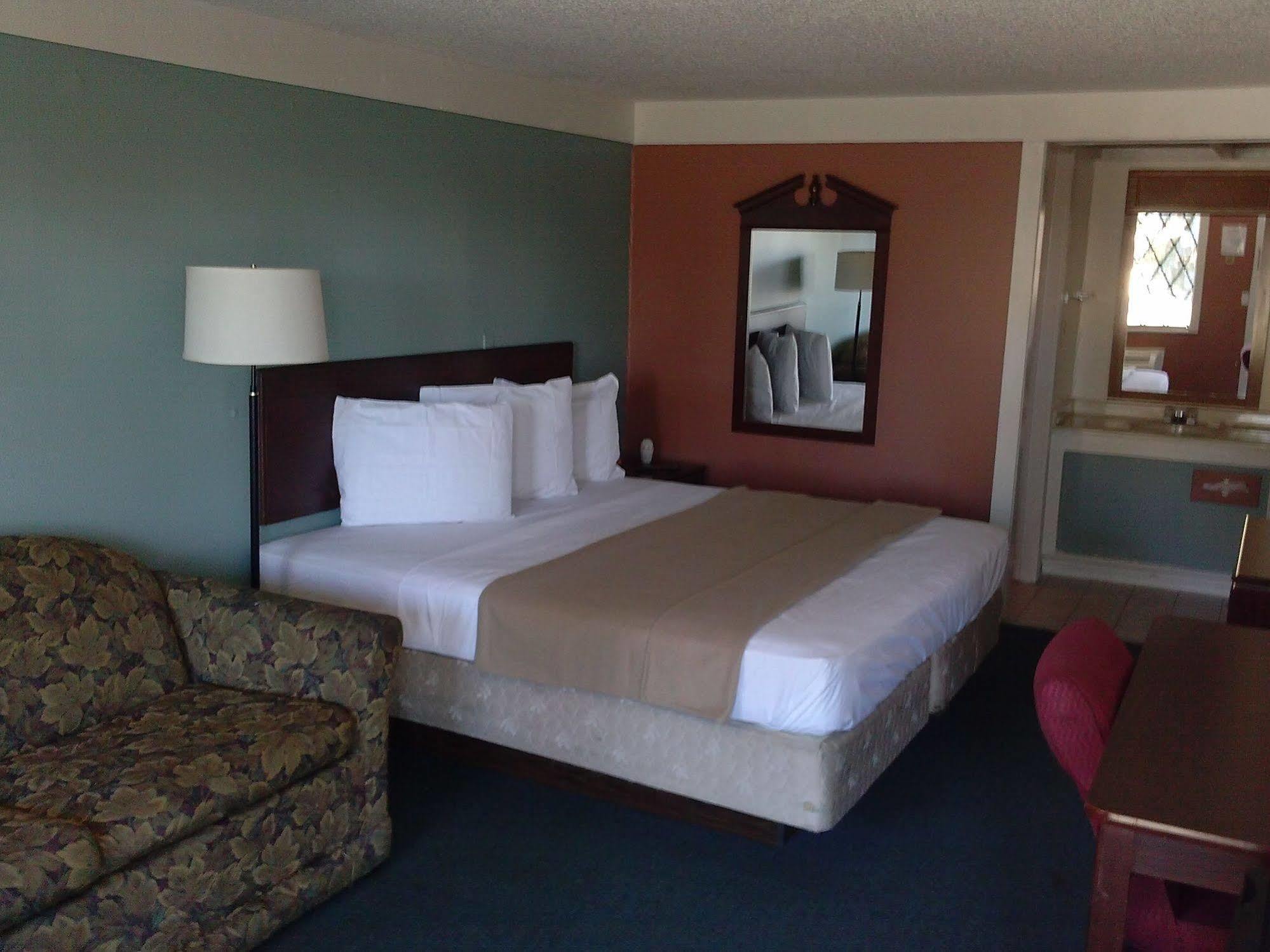 Westwoods Inn & Suites Woodhaven Eksteriør billede
